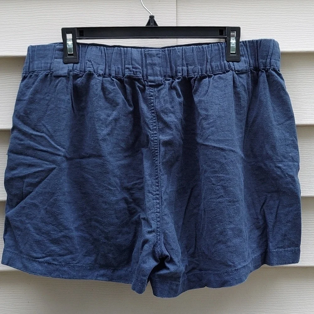 Wallflower shorts. Size XL.